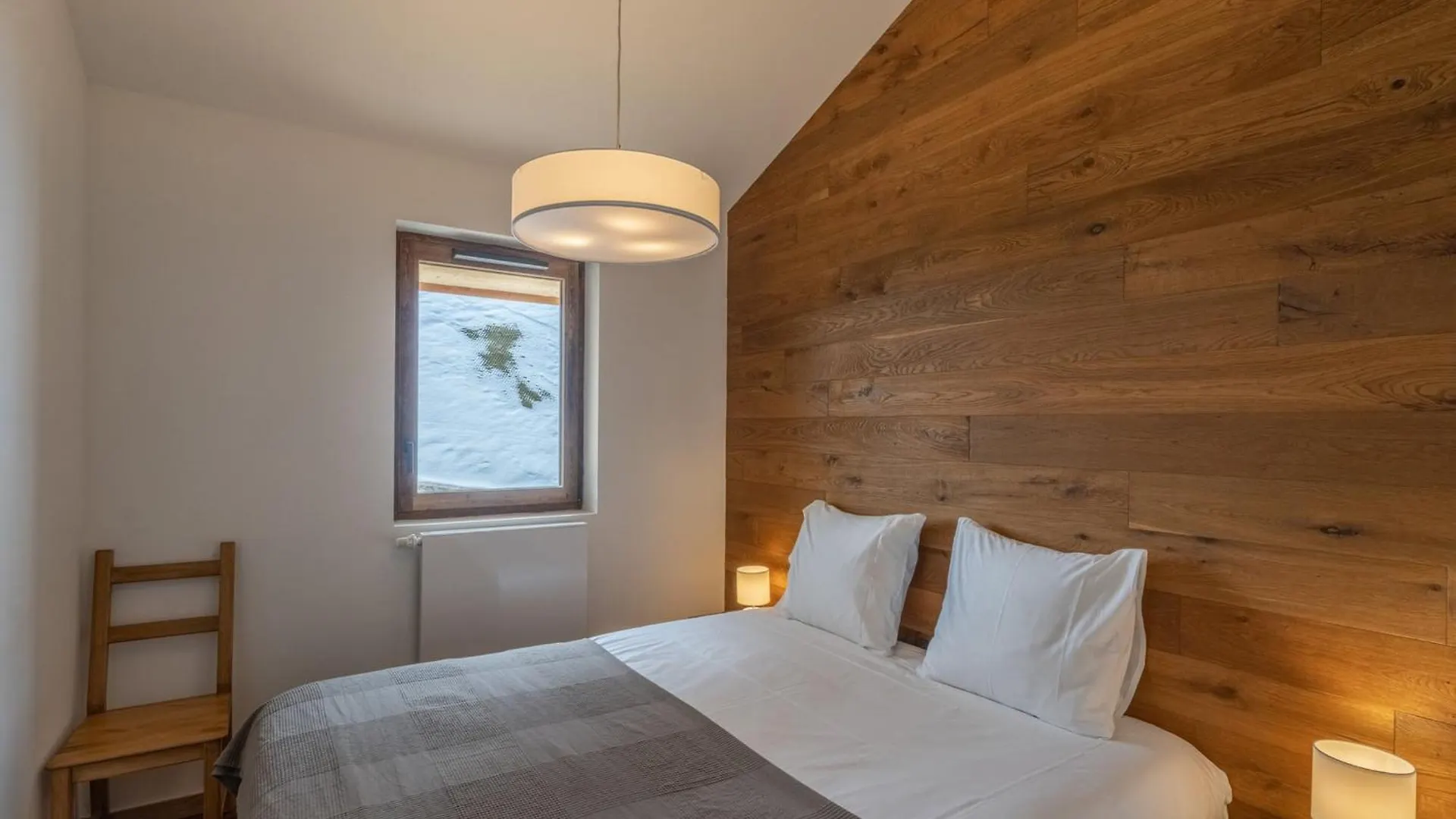 Apartment Superbe Appart 6 Chambres A Courchevel Avec Balcon, Casiers A Ski Et Parking - Fr-1-563-116