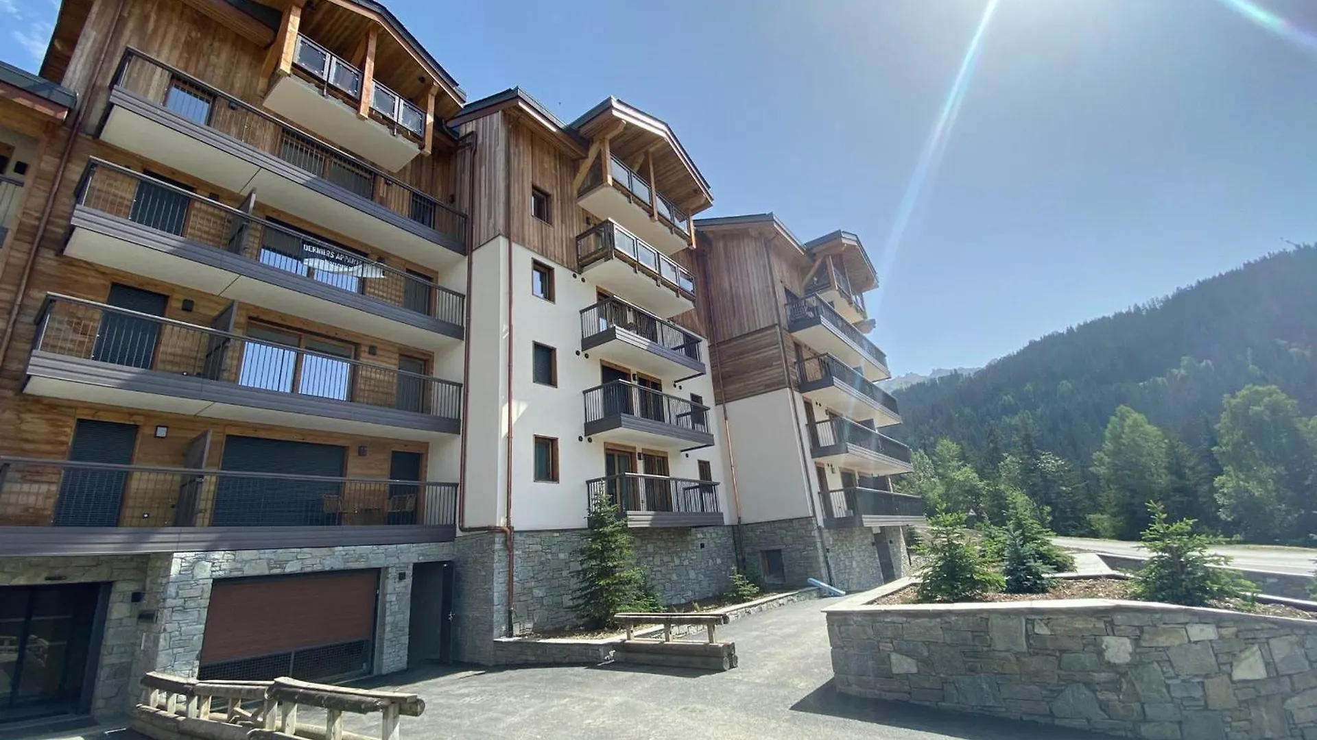 Superbe Appart 6 Chambres A Courchevel Avec Balcon, Casiers A Ski Et Parking - Fr-1-563-116 Apartment