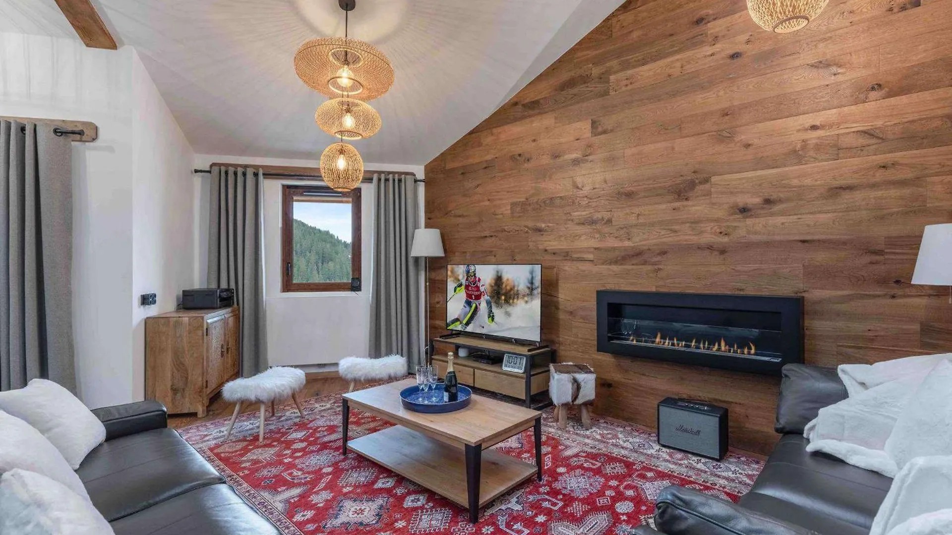Superbe Appart 6 Chambres A Courchevel Avec Balcon, Casiers A Ski Et Parking - Fr-1-563-116 France